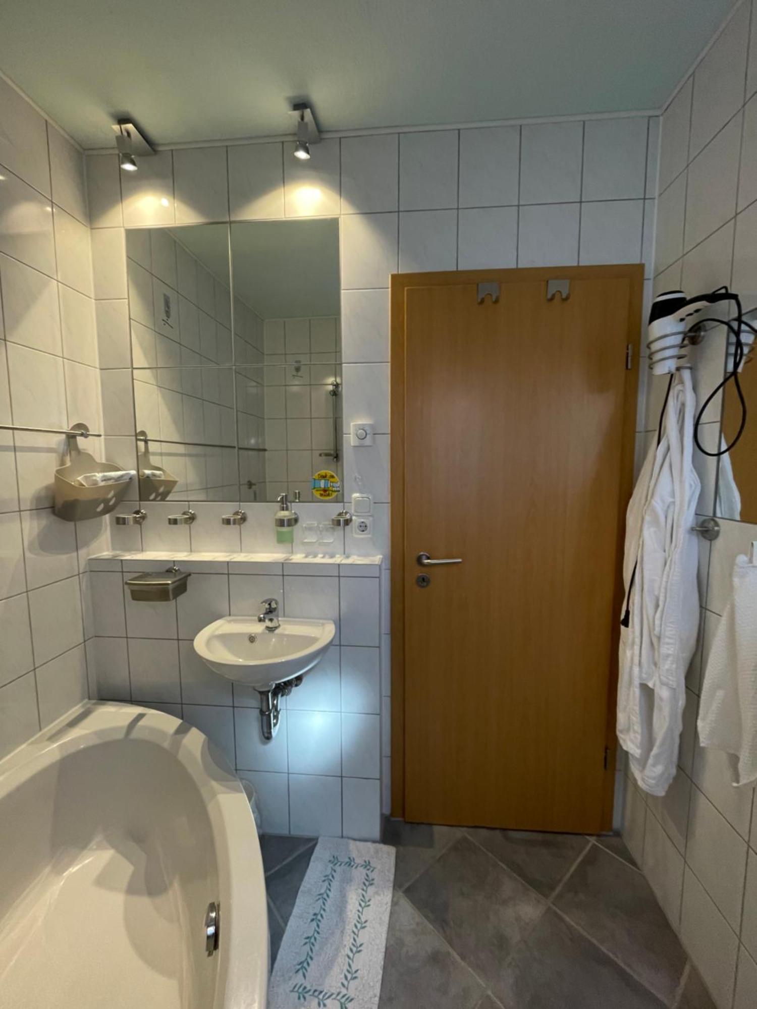 Gemuetliches Haus Im Herzen Des Schwarzwaldes Fuer Bis Zu 9 Personen Elzach Extérieur photo